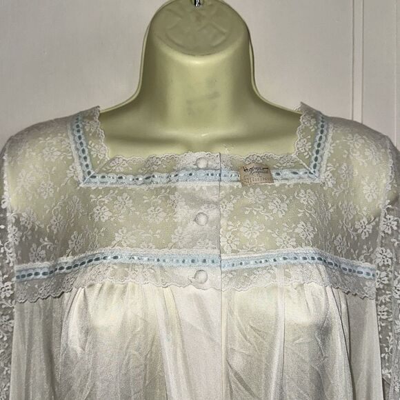 NWT Vtg Henson Kickernick white nylon long robe with lace neckline/3/4 sleeves - Picture 3 of 9